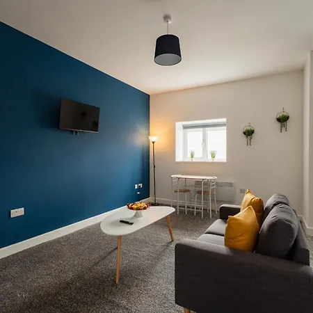 Legion House Apt Ten *